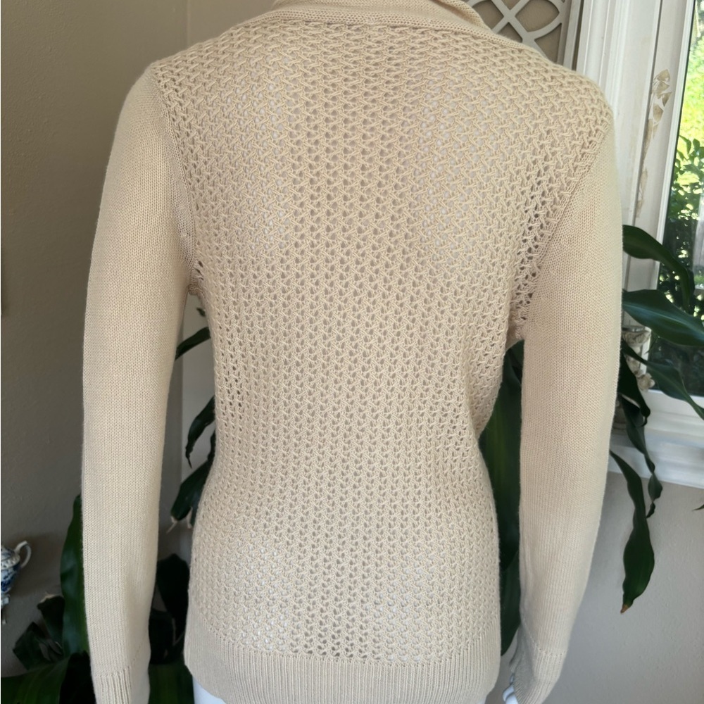 Elegant Cream Women's Sweater with Belted Waist - Picture 4 of 7